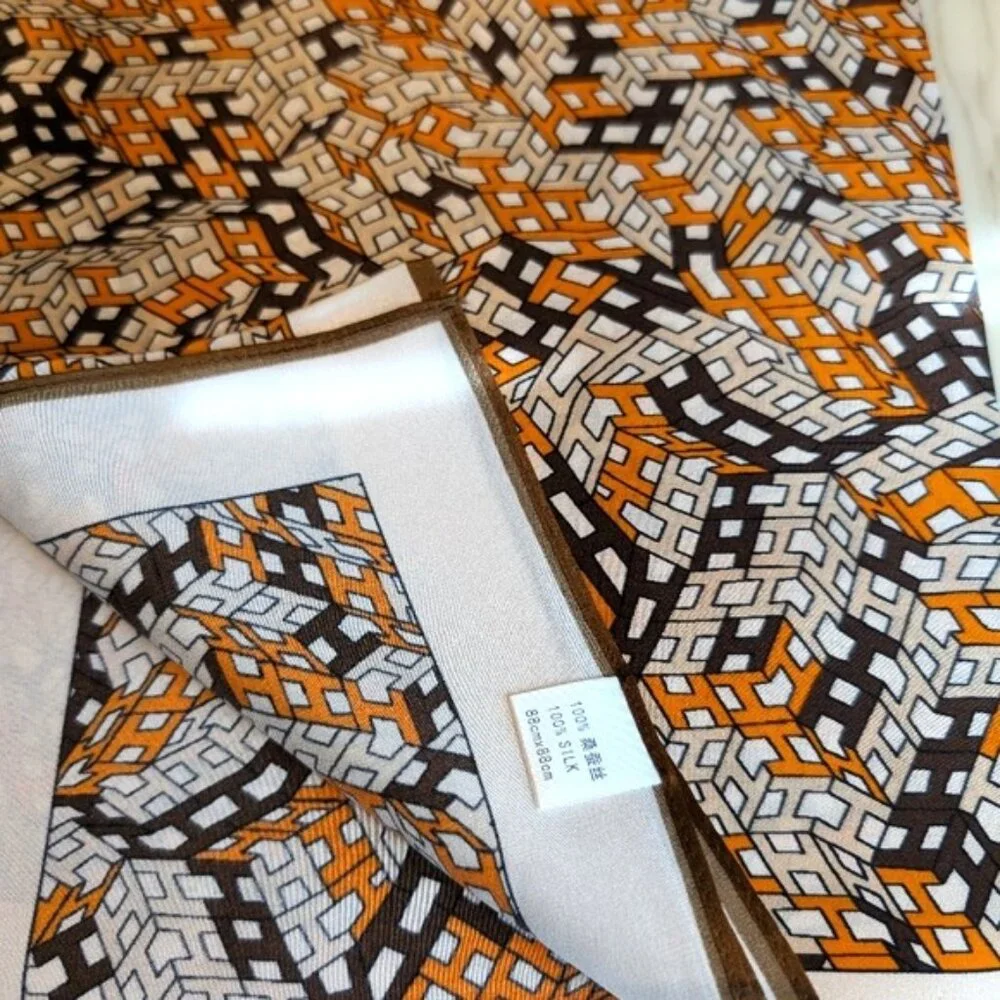 100% Mulberry Twill Silk Scarf -Timeless Square 35.4”x35.4” (90×90‎ cm)